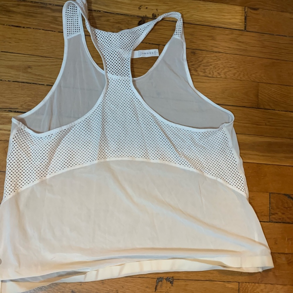 White lululemon tank